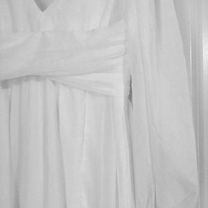 Lulu's Chiffon Maxi Dress w. Balloon Sleeves and Deep V-neck front and back.